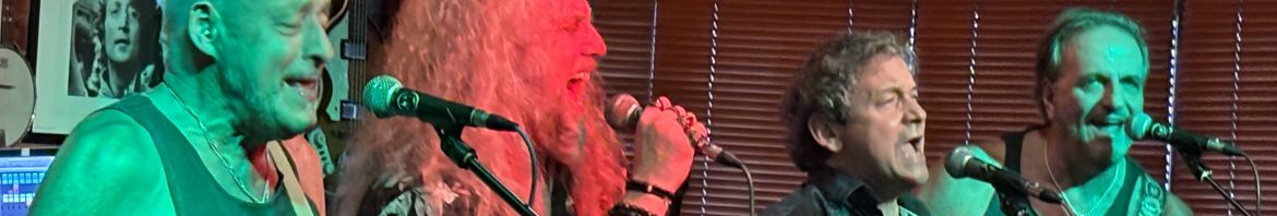 PRAYING MANTIS 1 PRAYING MANTIS 1